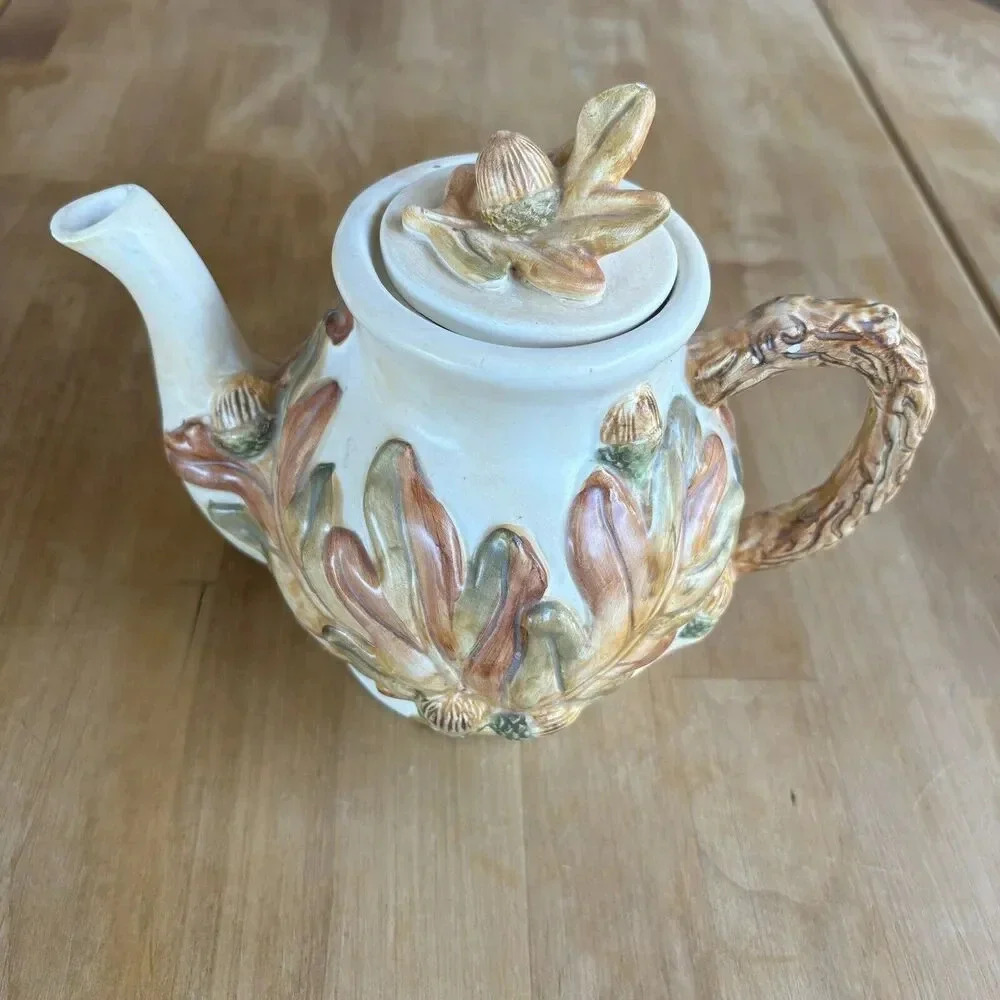 Hallmark “Acorns” Thanksgiving Fall Themed Teapot with 3D Leaf Design